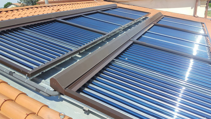 Protezione per collettori solari, resistente e adattabile 1